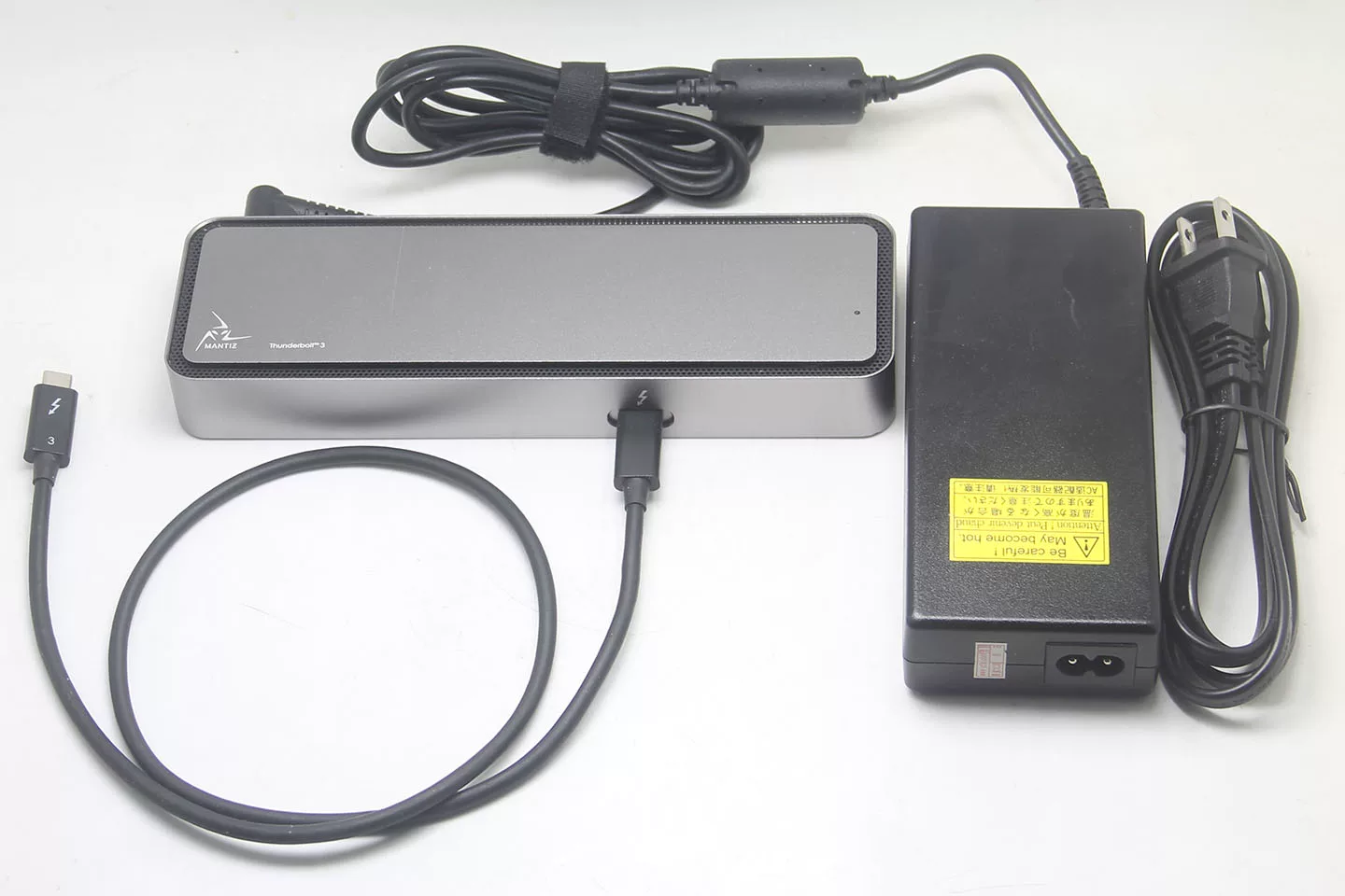 原装 MANTIZ 雷电3/4/5/C扩展坞 85瓦PD供电 外扩双DP和HDMI和VGA 双4K 60hz 雷电通道千兆网卡 USB3.0 原装 MANTIZ 雷电3/4/5/C扩展坞 85瓦PD供电 外扩双DP和HDMI和VGA 双4K 60hz 雷电通道千兆网卡 USB3.0