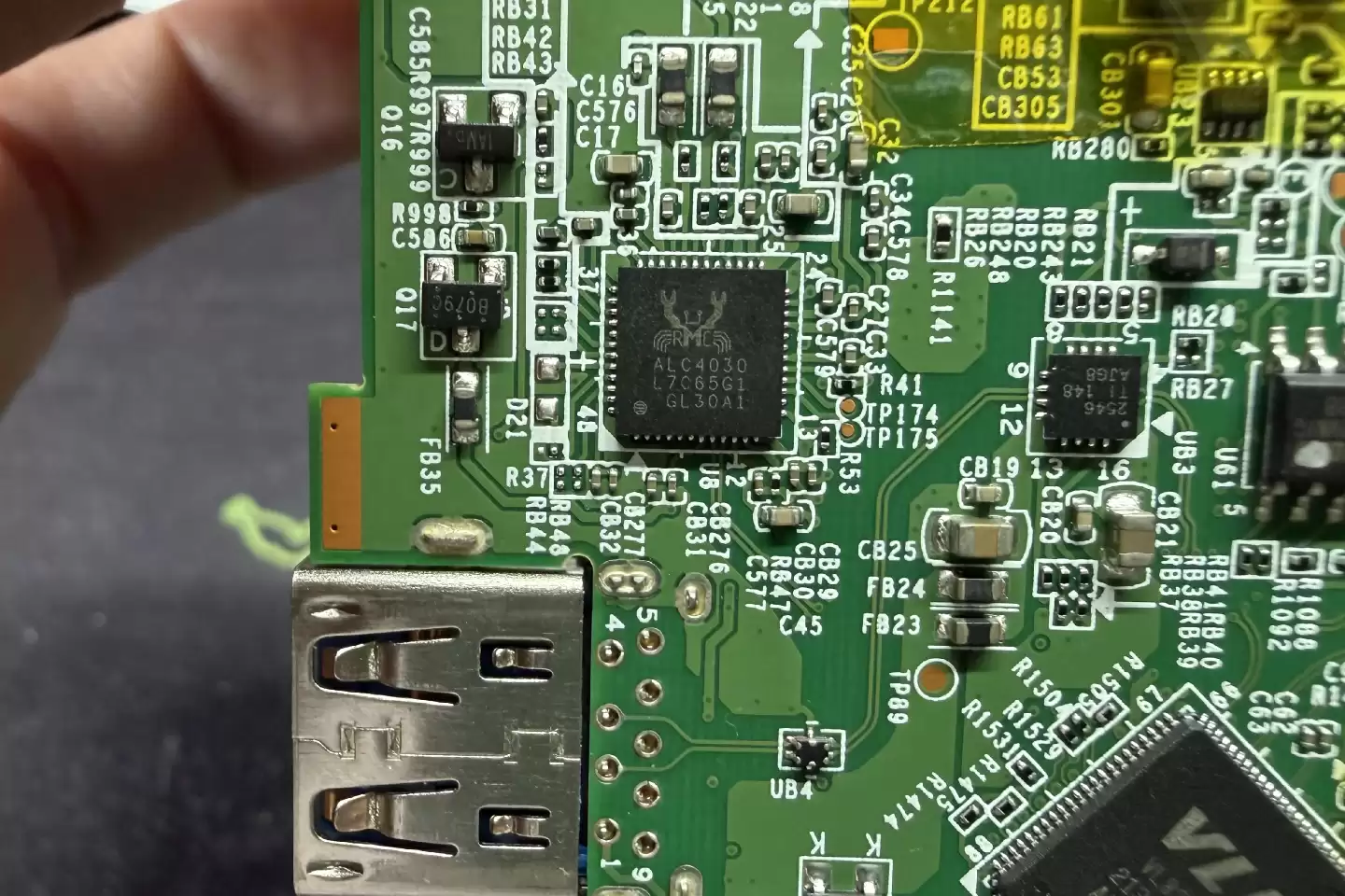 肯新通 Kensington SD5600T 双4K显示输出 雷电C与USB-C混合型扩展坞 主板高清拆解图片